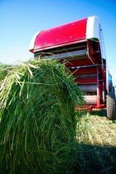 Пресс-подборщик рулонный Pelikan